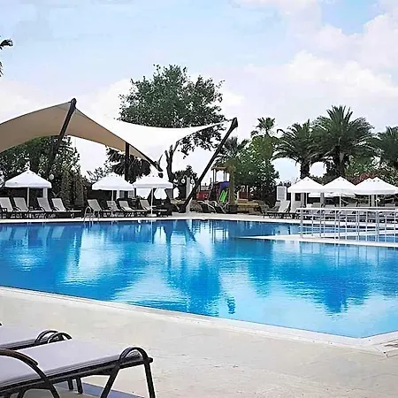 Richmond Thermal מלון